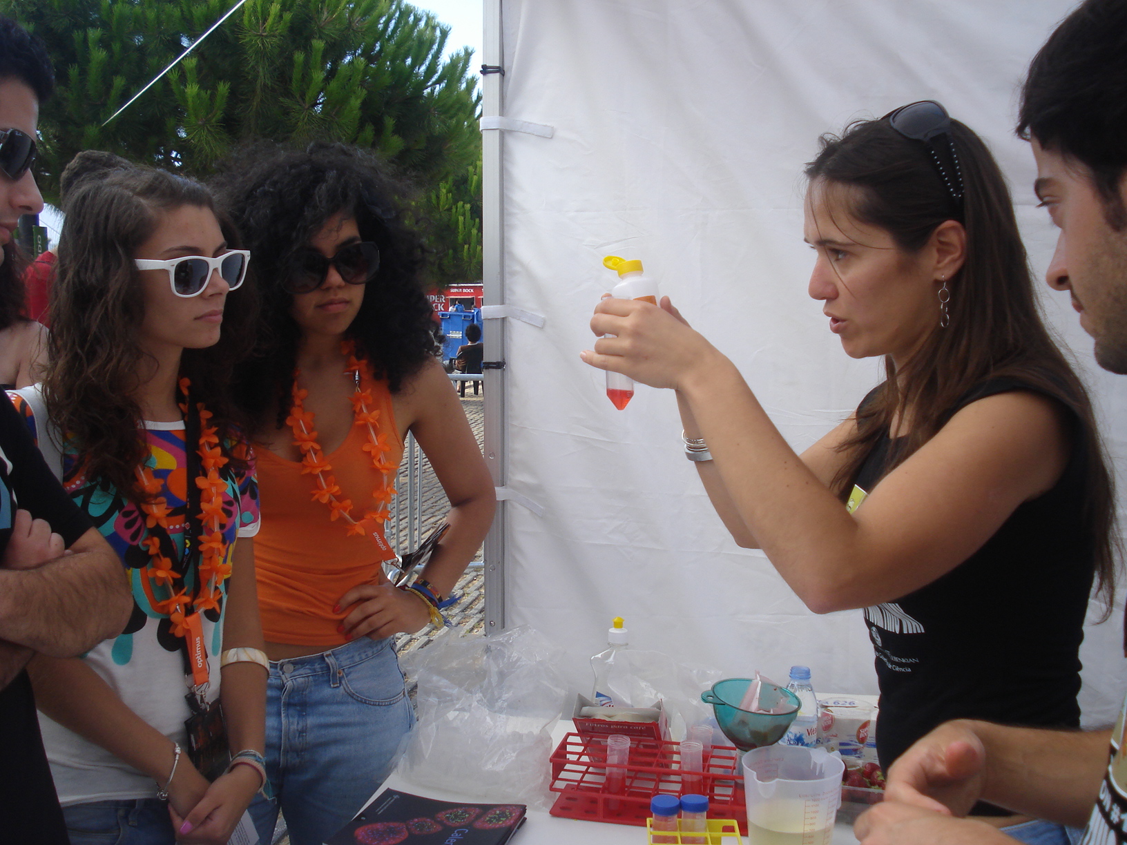 DNA extraction at the IGC stand